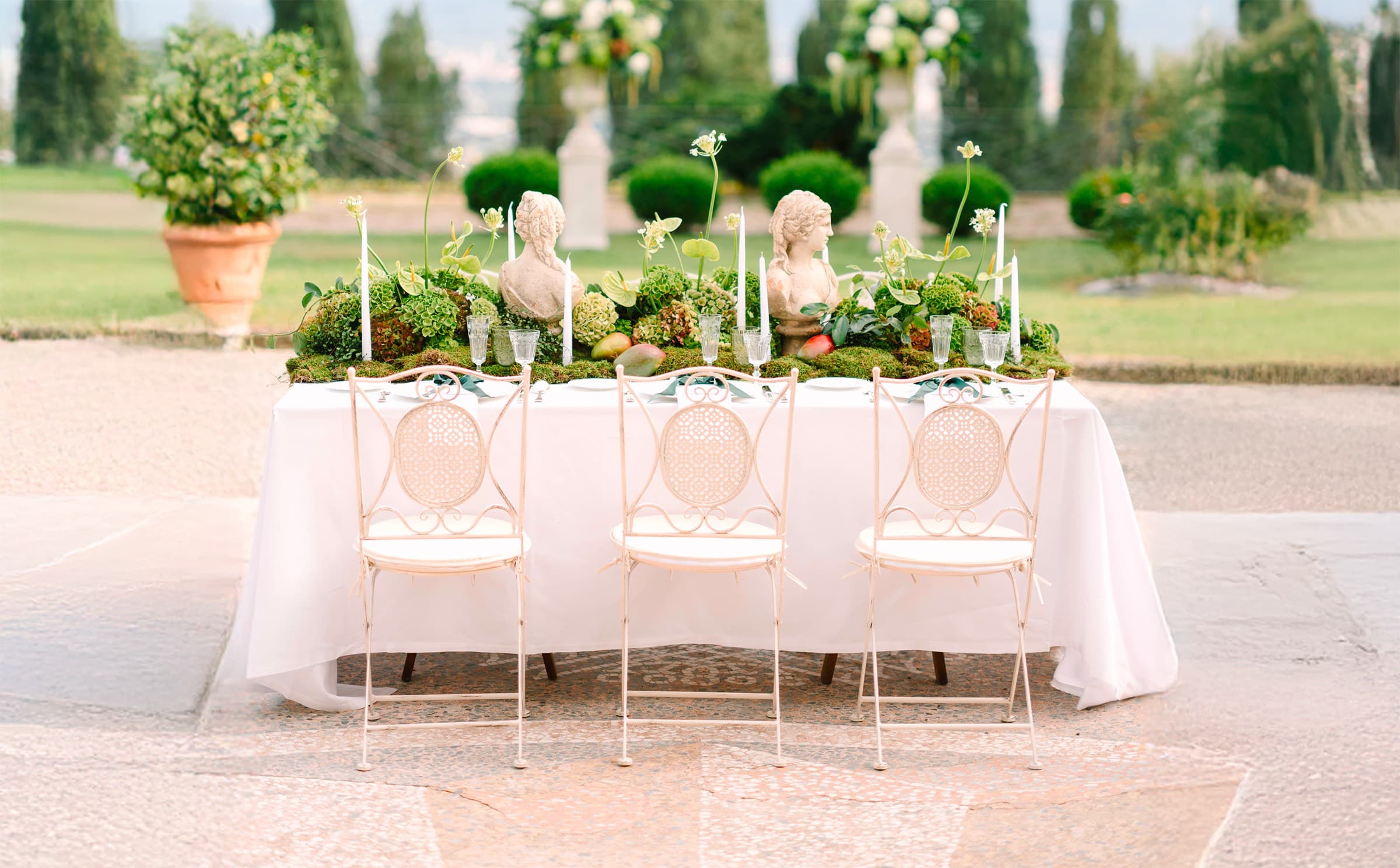 An elegant table setting on the estate lawn