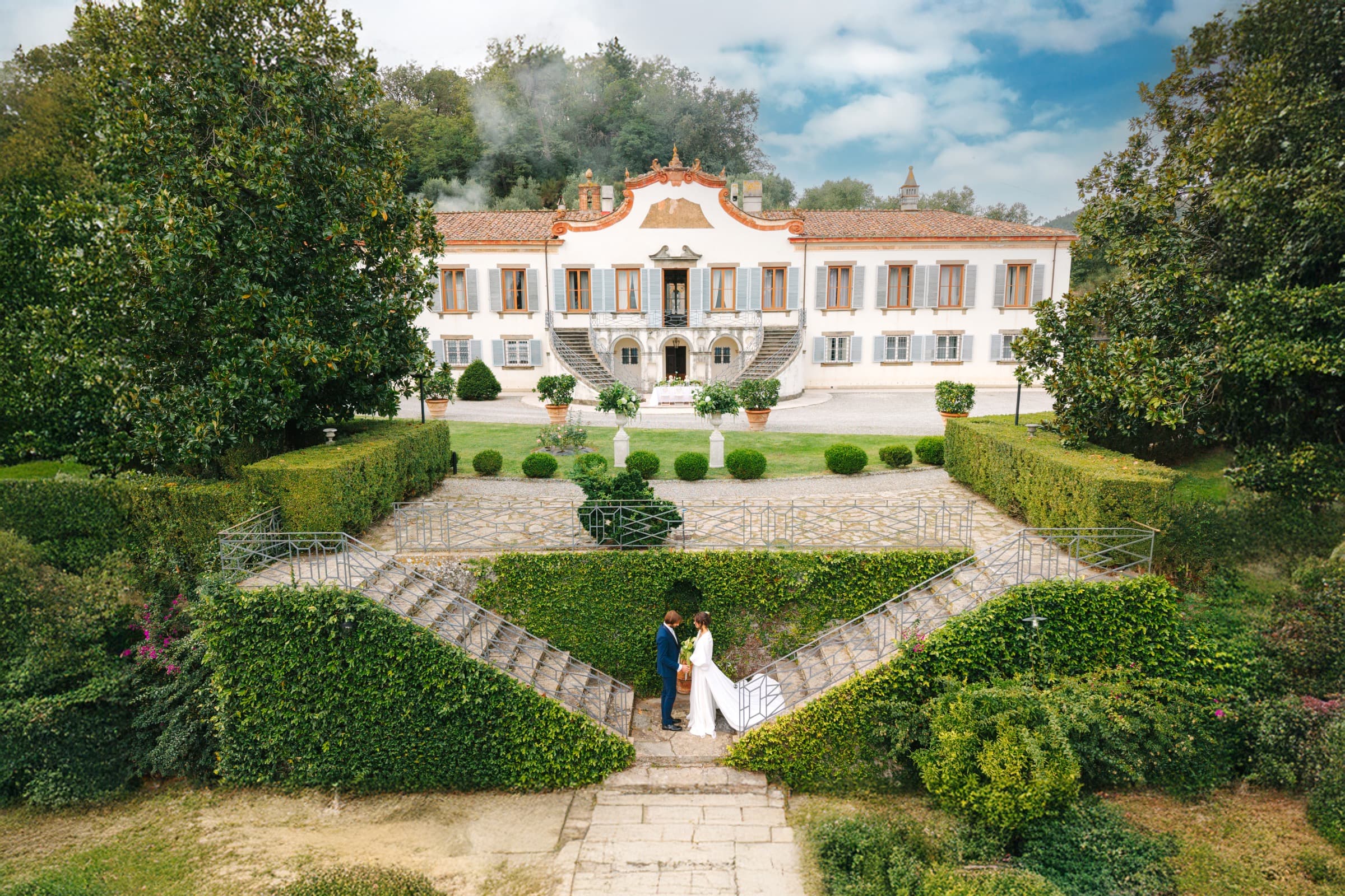 The historic villa at Tenuta Bellosguardo, set for a wedding